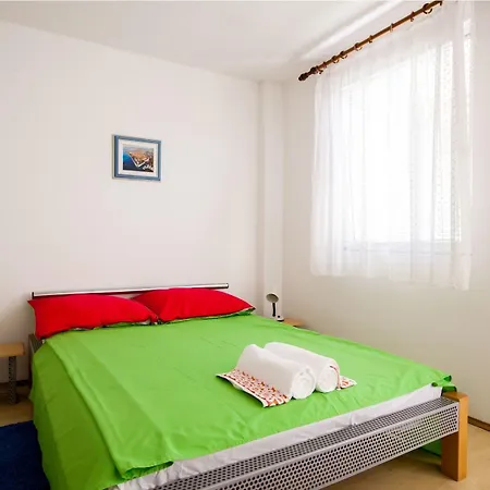 Friendly People's Konukevi