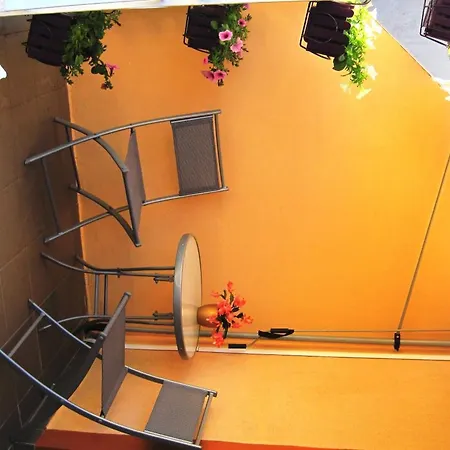 Konukevi Friendly People's