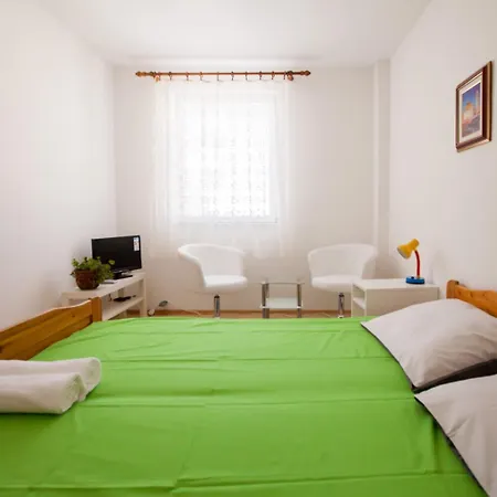 Konukevi Friendly People's 3*