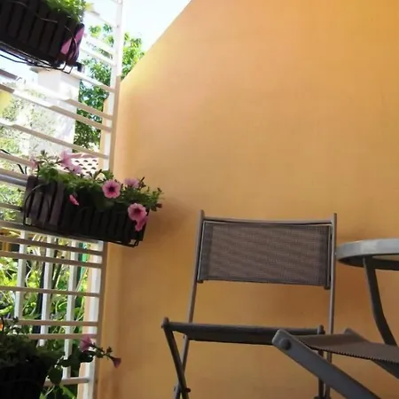 Friendly People's Konukevi Zadar