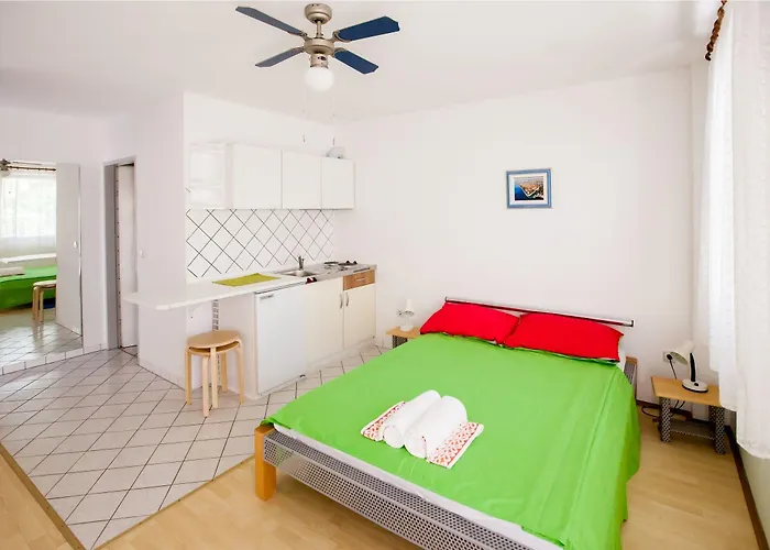 ゲストハウス Friendly People's