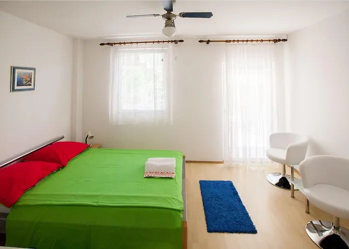 ゲストハウス Friendly People's